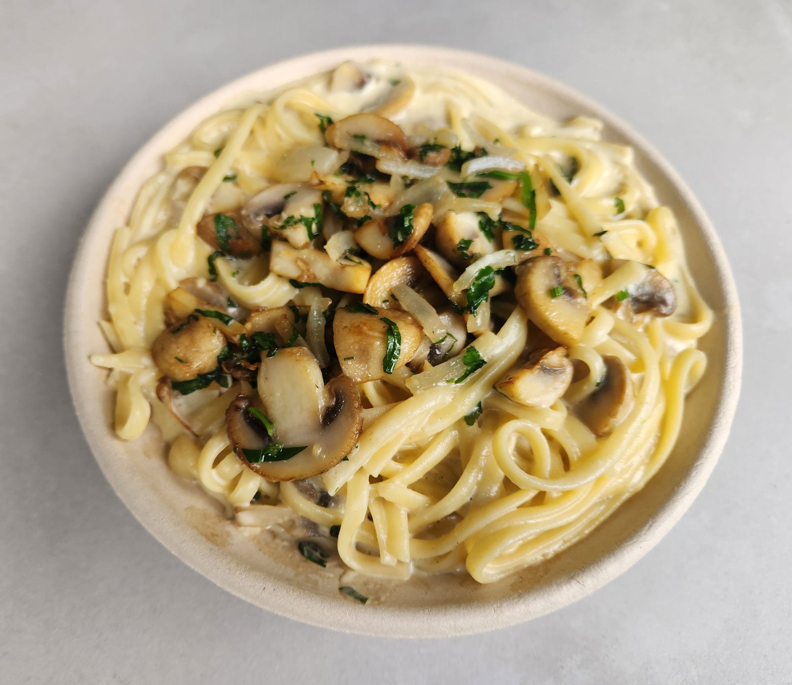 Mushroom linguini pasta (veg)